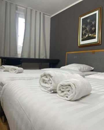 Hotel Bentley Schaerbeek Luaran gambar