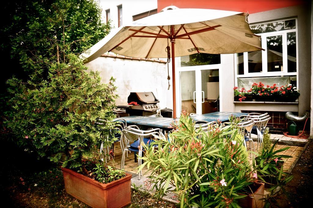 Hotel Bentley Schaerbeek Luaran gambar