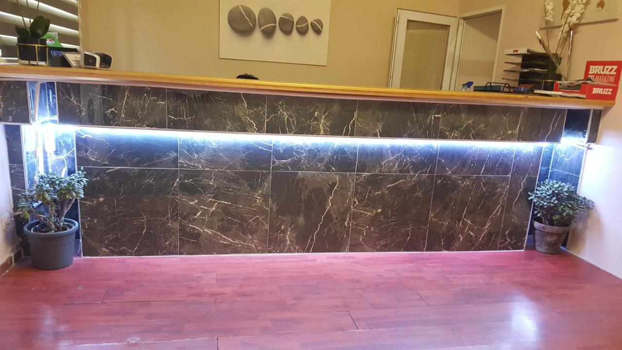 Hotel Bentley Schaerbeek Luaran gambar